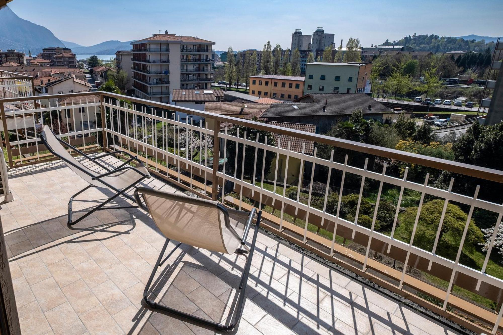 Casa Vacanze Heidi Vista Lago Verbania Dış mekan fotoğraf